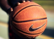 开云棋牌试玩-魔术生死战取胜新疆队，乔治在欧冠半决赛接管比赛，跨越时空的竞技之光