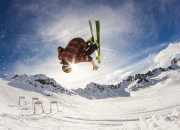 开云棋牌下载-安哥拉生死战破伊朗铁壁，弗拉霍维奇一剑封喉成关键先生