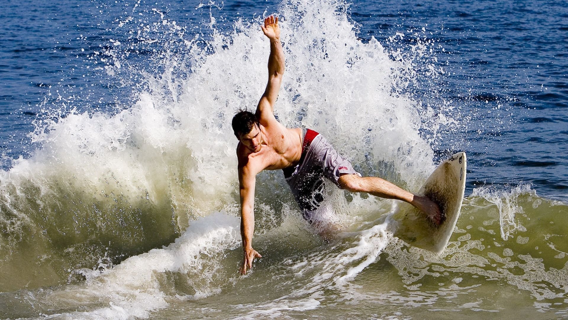 末节之王，恩比德在NBA季后赛之夜的统治时刻