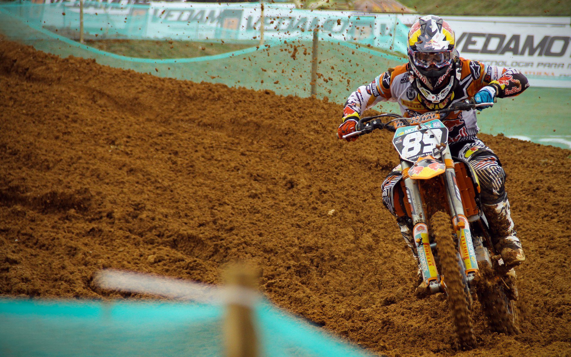 铁血蓝黑跨越波斯壁垒，解析国米硬仗取胜伊朗背后的战术基石与卡瓦哈尔的攻防转换艺术